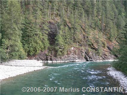 Skagit River imediat dupa hidrocentrala Gorge