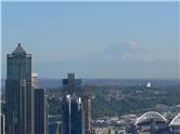 Washington Mutual Tower si Mount Rainier