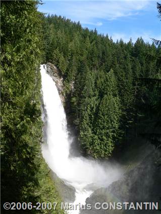 Cascada Wallace (de mijloc)