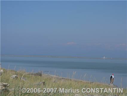 Dungeness Bay si farul in zare