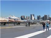 pe puntea lui USS Intrepid